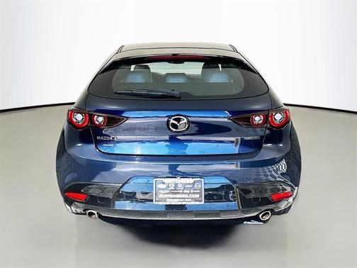 2022 Mazda Mazda3 FWD w/Preferred Package