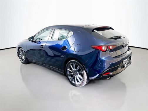 2022 Mazda Mazda3 FWD w/Preferred Package