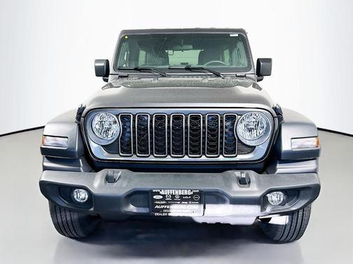 Granite Crystal Clearcoat Metallic 2026 Jeep Wrangler Sport