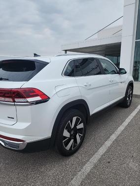 2025 Volkswagen Atlas Cross Sport 2.0T SEL