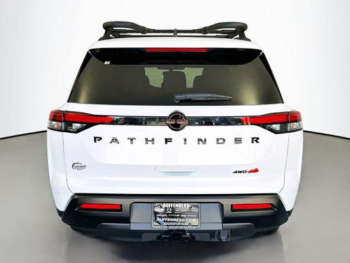 Everest White P 2026 Nissan Pathfinder Rock Creek