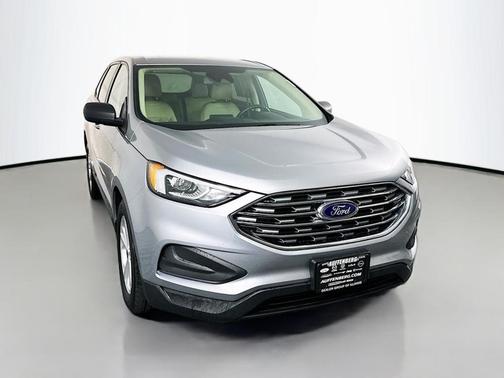 Iconic Silver Metallic 2022 Ford Edge SE