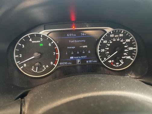 Brilliant Silver Metallic 2019 Nissan Altima 2.5 SR
