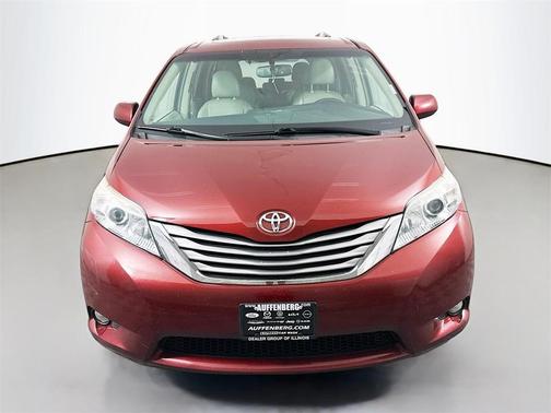 2017 Toyota Sienna XLE