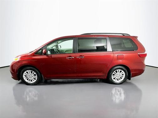 2017 Toyota Sienna XLE