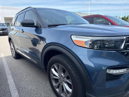 Blue 2020 Ford Explorer XLT