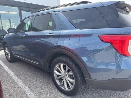 Blue 2020 Ford Explorer XLT
