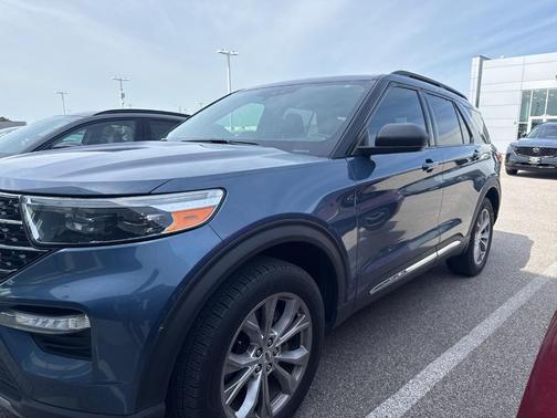 Blue 2020 Ford Explorer XLT