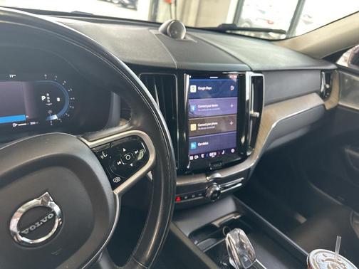 2022 Volvo XC60 B6 Inscription