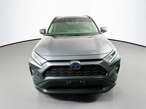 2020 Toyota RAV4 Hybrid XLE