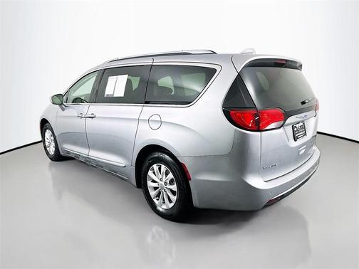 2019 Chrysler Pacifica Touring-L