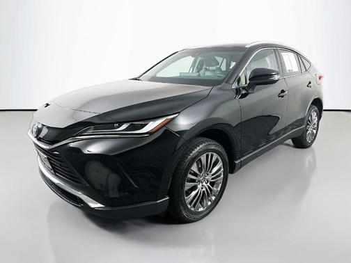 Black 2023 Toyota Venza XLE