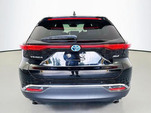 Black 2023 Toyota Venza XLE