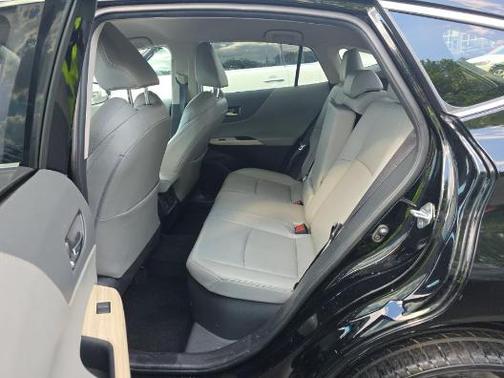 Black 2023 Toyota Venza XLE