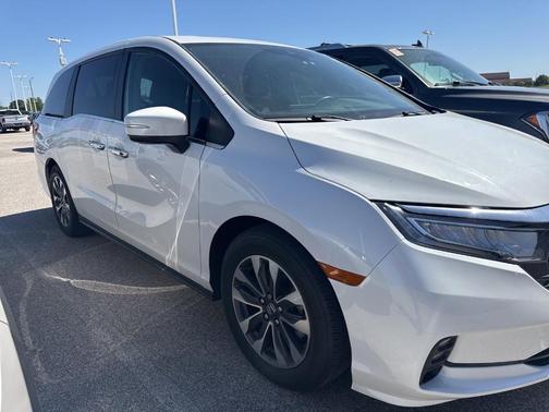 White 2023 Honda Odyssey EX-L