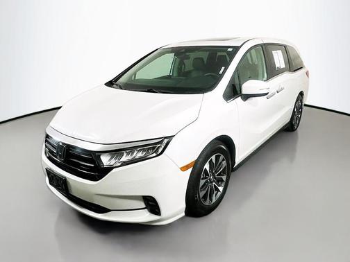 White 2023 Honda Odyssey EX-L