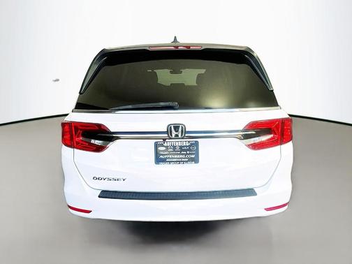 White 2023 Honda Odyssey EX-L