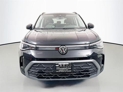 2025 Volkswagen Taos 1.5T SE Black