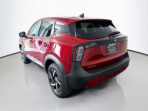 Scarlet Ember T 2026 Nissan Kicks SV