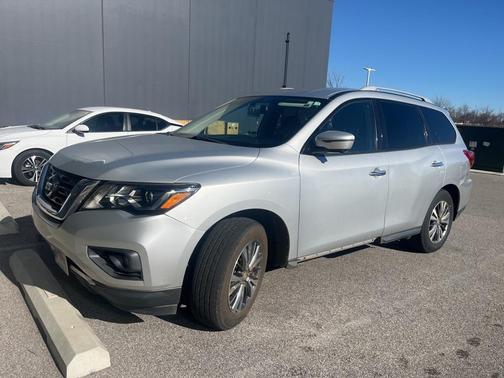 2019 Nissan Pathfinder SL