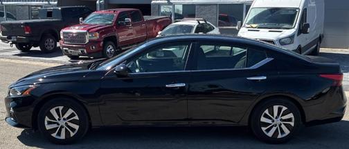 Black 2022 Nissan Altima 2.5 S