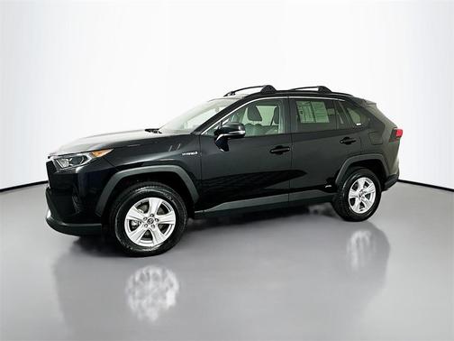 2020 Toyota RAV4 Hybrid XLE