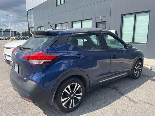 Deep Blue Pearl 2019 Nissan Kicks SR