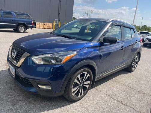 Deep Blue Pearl 2019 Nissan Kicks SR