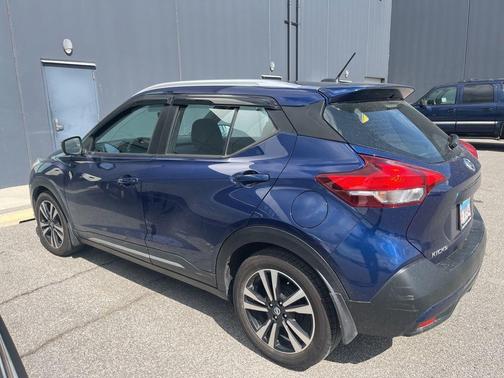 Deep Blue Pearl 2019 Nissan Kicks SR