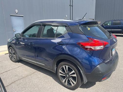 Deep Blue Pearl 2019 Nissan Kicks SR