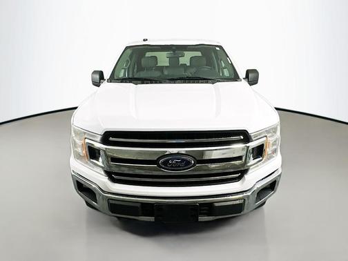 Oxford White 2019 Ford F-150 XLT