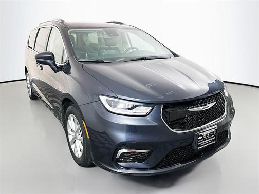 2021 Chrysler Pacifica Touring-L