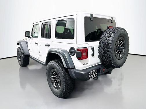 Bright White Clearcoat 2026 Jeep Wrangler 392