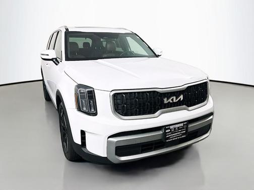 Glacial White Pearl 2023 Kia Telluride EX