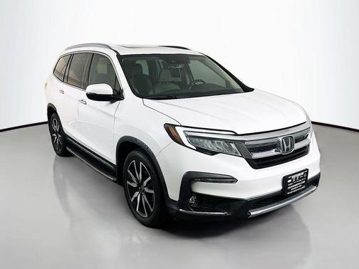 White 2020 Honda Pilot Elite