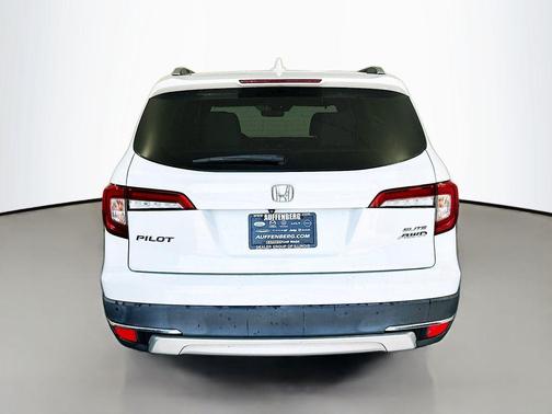 White 2020 Honda Pilot Elite