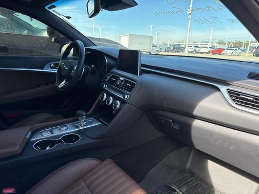 2020 Genesis G70 2.0T