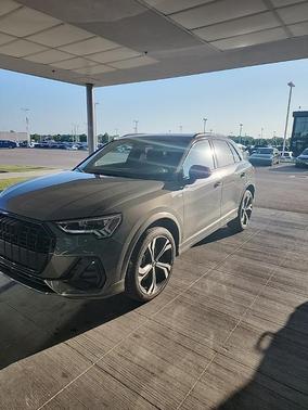 2023 Audi Q3 45 S line Premium