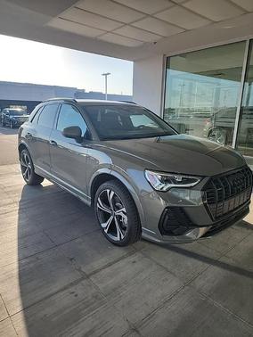 2023 Audi Q3 45 S line Premium