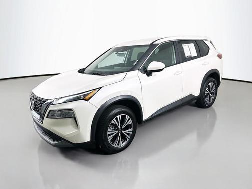 Pearl White Tri-Coat 2023 Nissan Rogue SV