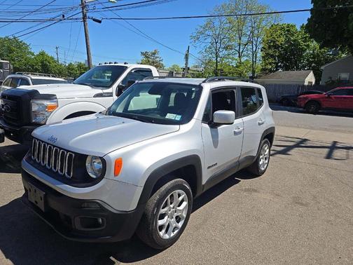 Glacier Metallic 2018 Jeep Renegade Latitude