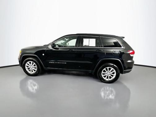 Diamond Black 2022 Jeep Grand Cherokee WK Laredo