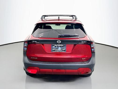 2026 Nissan Kicks SR