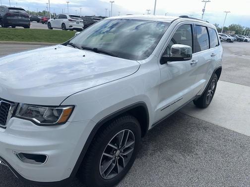 Bright White Clearcoat 2018 Jeep Grand Cherokee Limited