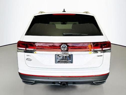 Opal White Pearl 2026 Volkswagen Atlas 2.0T SEL