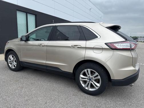 White Gold 2018 Ford Edge SEL