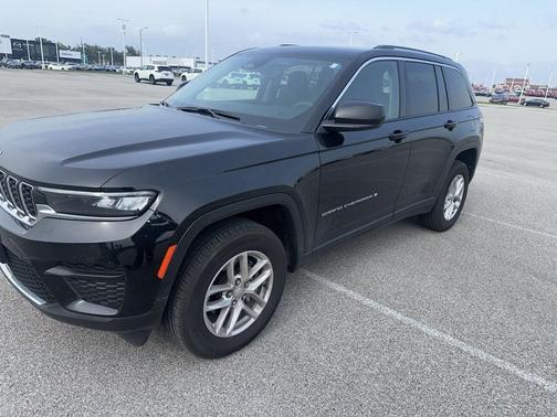 Diamond Black 2023 Jeep Grand Cherokee Laredo X