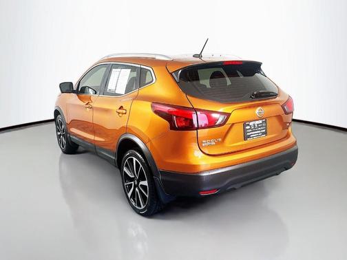 Monarch Orange 2017 Nissan Rogue Sport SL