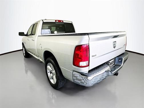 2016 RAM 1500 SLT