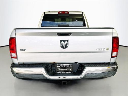 2016 RAM 1500 SLT